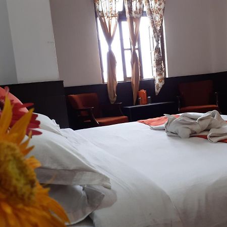 Hotel Woileem Gangtok Exteriör bild