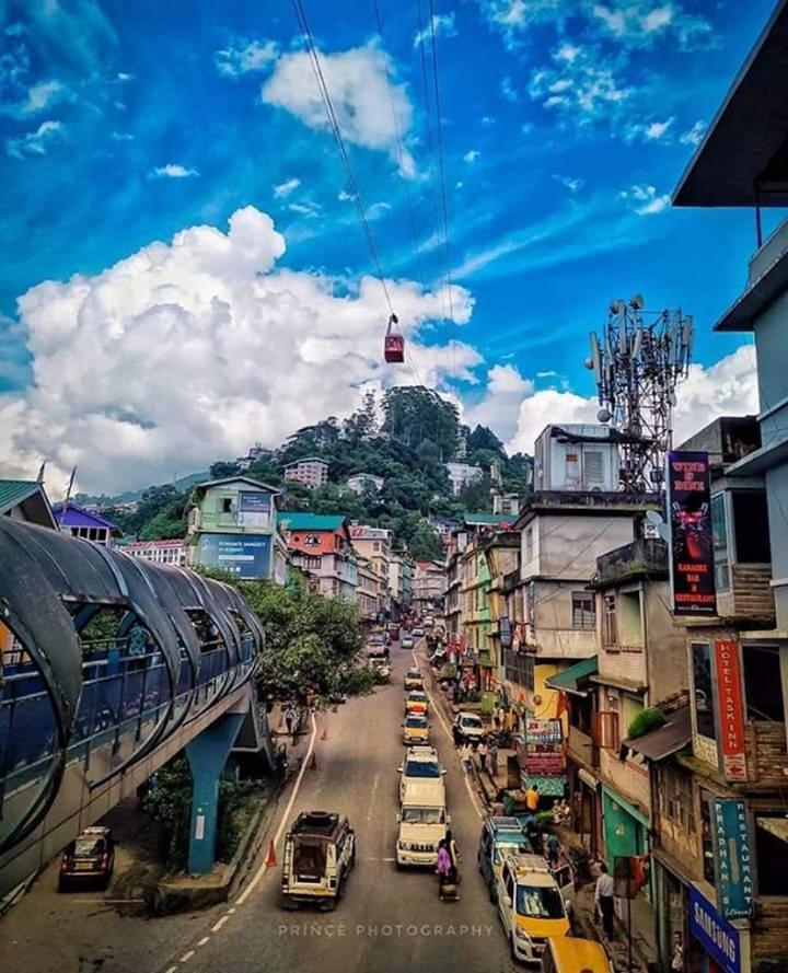 Hotel Woileem Gangtok Exteriör bild